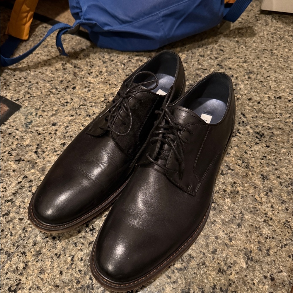 Steve Madden Black Leather Oxfords